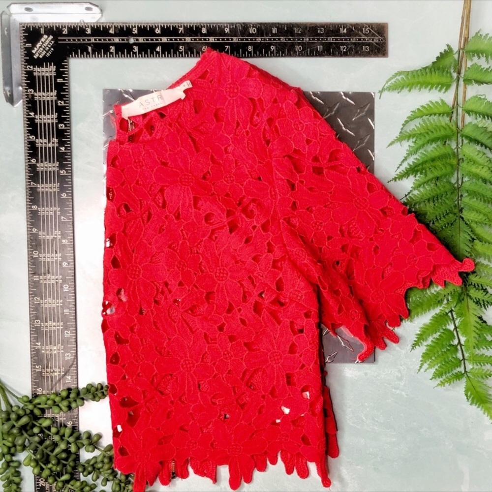 ASTR Coral Crochet Top